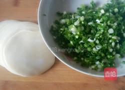 简易版葱油饼的做法图解1