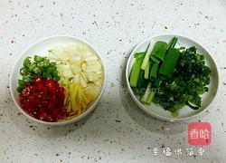 清蒸武昌鱼之孔雀开屏的做法图解5