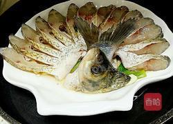 清蒸武昌鱼之孔雀开屏的做法图解7