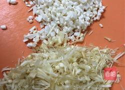 菇菇黄金蛋炒饭的做法图解1