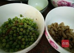胡蘿卜青豆炒肉絲的做法图解4