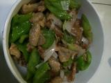 尖椒炒肉筋