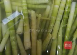 罗氏凉拌小春笋的做法图解1
