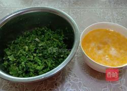 香菜炒鹅蛋的做法图解2