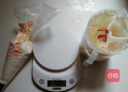 草莓盒子蛋糕的做法图解4