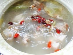 莲藕排骨汤怎么才能汤白 MjUwX2MxXzA