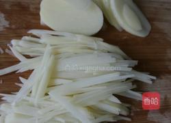 孜然土豆丝的做法图解2