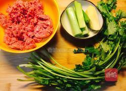 冬瓜汆香菜丸子汤的做法图解1
