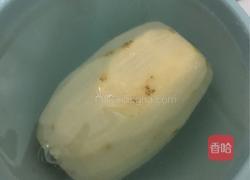 凉拌藕片的做法图解1