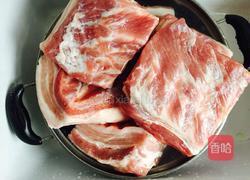 满族二八席之～（碗肉）～扣肉的做法图解1