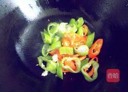香菇辣椒烧丸子的做法图解5