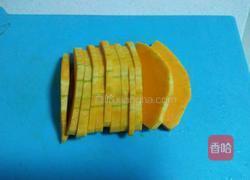 蓝莓浇汁南瓜的做法图解2