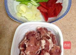 大球盖菇炒肉的做法图解6