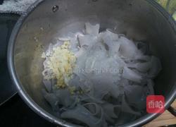 黄瓜薄荷拌绿豆粉皮的做法图解1