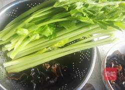 山药炒木耳的做法图解3