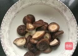 香菇青椒炒鸡块的做法图解7