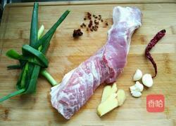 莴苣烧大肉的做法图解1