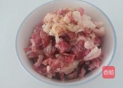 酸菜肥牛的做法图解2