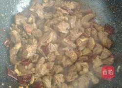 牛腩炖土豆的做法图解4
