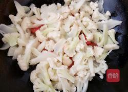 西红柿炒菜花的做法图解5