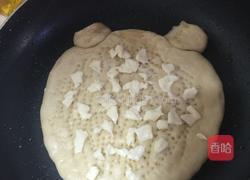 萌猫菠萝紫薯披萨的做法图解2