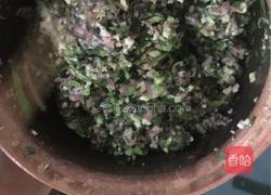 猪肉韭菜香菇饺子的做法图解3