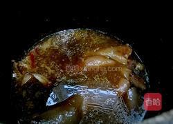 猪皮腌菜炒春笋的做法图解3