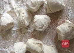 包子（猪肉韭菜馅儿）的做法图解5