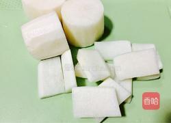 肉排煮萝卜的做法图解1