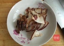 蒜苔炒腊肉的做法图解2