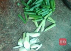 蒜苔炒腊肉的做法图解4