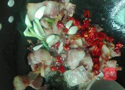 蒜苔炒腊肉的做法图解5