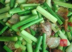 蒜苔炒腊肉的做法图解6