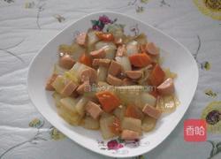 洋葱炒火腿肠的做法图解1