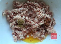 猪肉韭菜馅儿的做法图解3