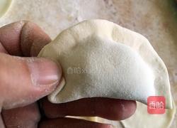 花边饺子（猪肉韭菜馅儿）的做法图解9