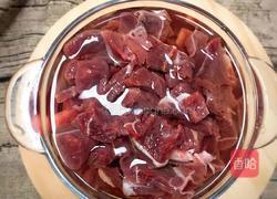 牛肉炖土豆的做法图解1