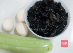 西葫芦鸡蛋馅包子的做法图解3