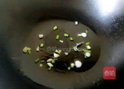 青菜木耳鸡蛋炒面的做法图解3