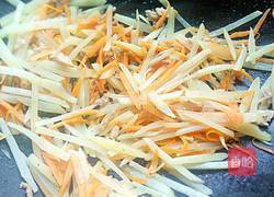 两丝炒鸡肉的做法图解20