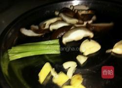 香菇蒸鸡的做法图解2