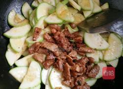 西葫芦炒肉的做法图解5
