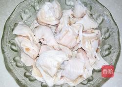 辣椒丝炒鸡爪筋的做法图解1