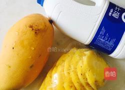 夏日新鲜水果汁的做法图解1