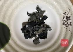 黑木耳红枣汤的做法图解1