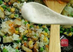 什锦炒饭的做法图解9