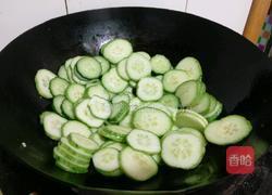黄瓜炒蛋的做法图解5