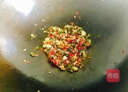 酸菜剁椒炒肉末的做法图解7