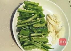 辣椒炒肉的做法图解2