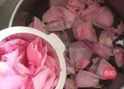 玫瑰花瓣养颜糖水的做法图解2